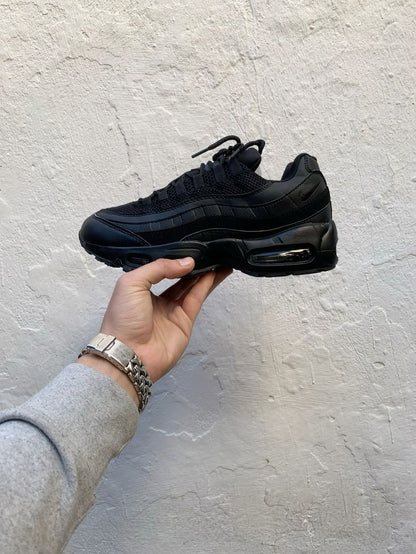 Air Max 95 Triple Black
